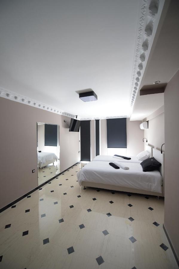 Pietra Mare Suites Patras Exterior photo