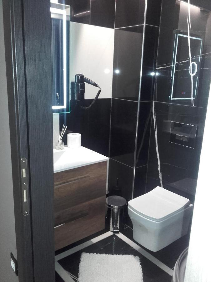 Pietra Mare Suites Patras Exterior photo