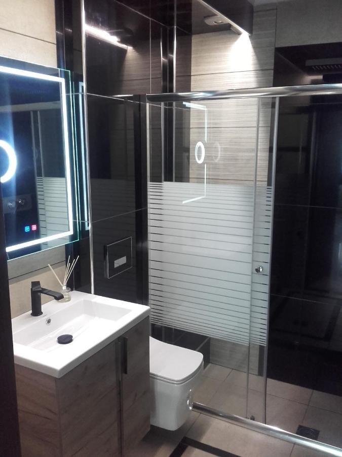 Pietra Mare Suites Patras Exterior photo